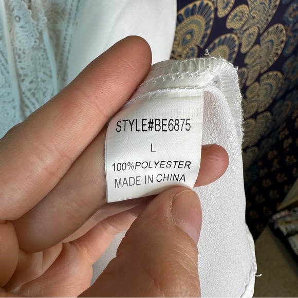 🦋5/20$🦋 lace blouse like tank top - Picture 5 of 9